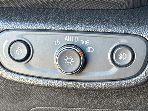 Used 2023 Chevrolet TrailBlazer LT image 11