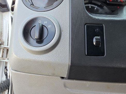 Used 2011 Ford E-350 and Econoline 350 XL w/ PWR Windows & Locks Group RWD image 13