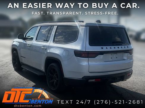 Used 2024 Jeep Wagoneer Series II AWD/4WD image 5