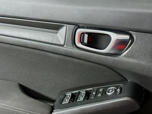 Used 2025 Honda Civic Sport image 15
