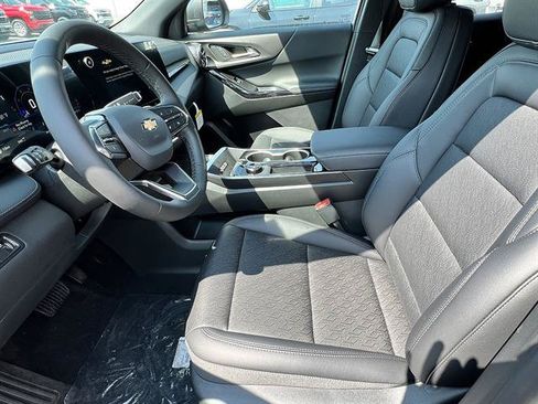 New 2027 Chevrolet Equinox LT w/ Convenience Package II AWD/4WD image 11