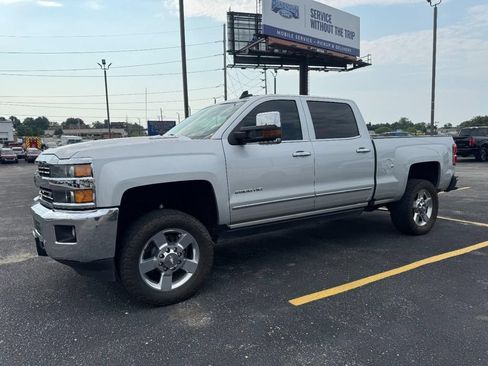 Used 2016 Chevrolet Silverado 2500 LTZ w/ Duramax Plus Package AWD/4WD image 6