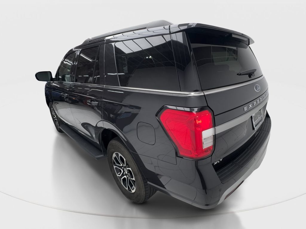 Used 2024 Ford Expedition XLT RWD image 10