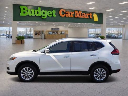 Used 2017 Nissan Rogue SV AWD/4WD image 4