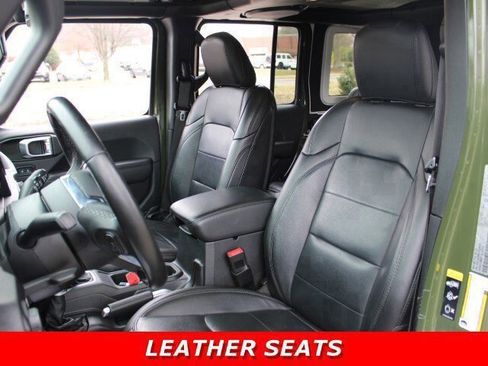 Used 2020 Jeep Wrangler Unlimited Sahara image 22