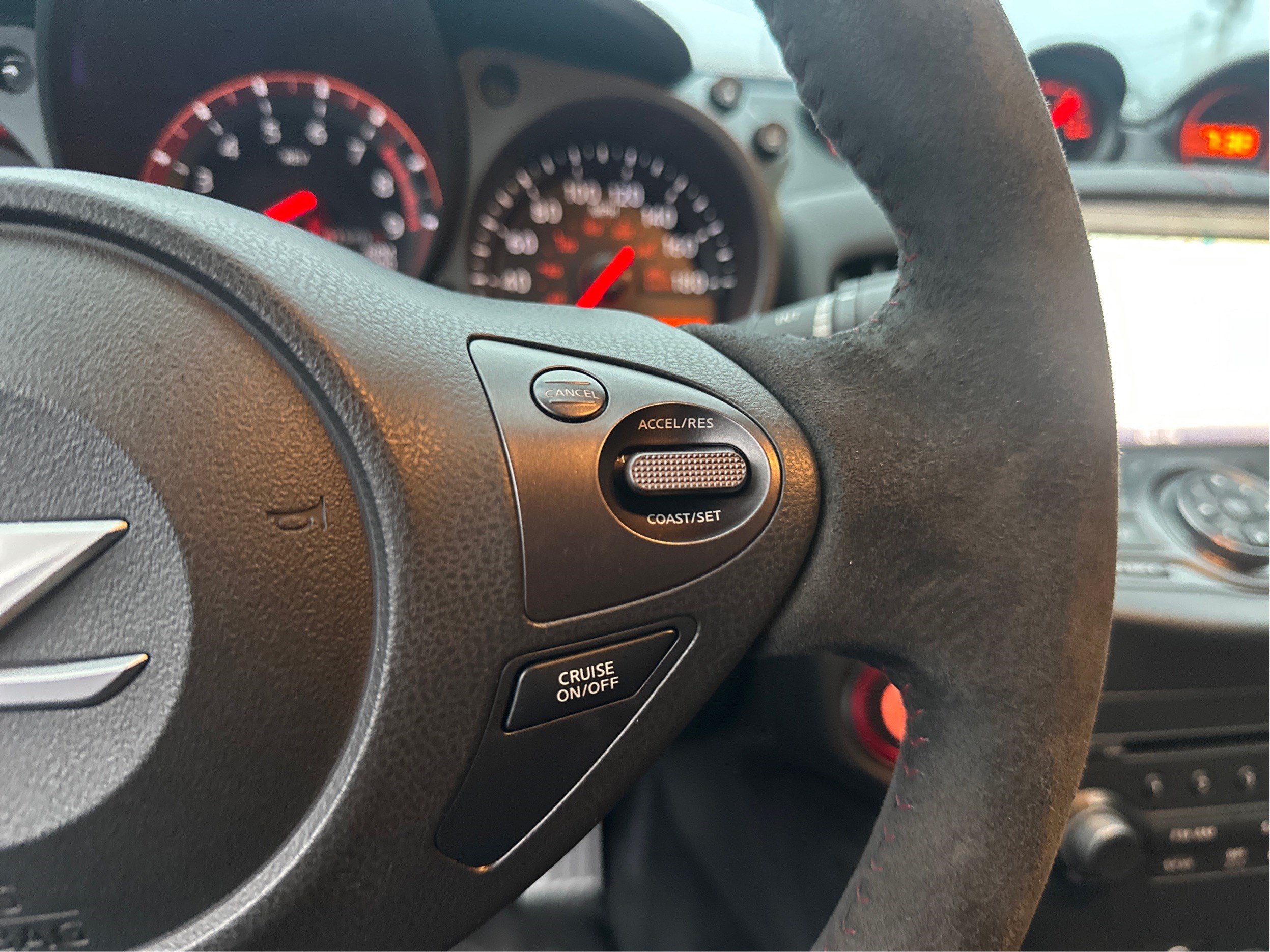 Used 2016 Nissan 370Z NISMO RWD image 33