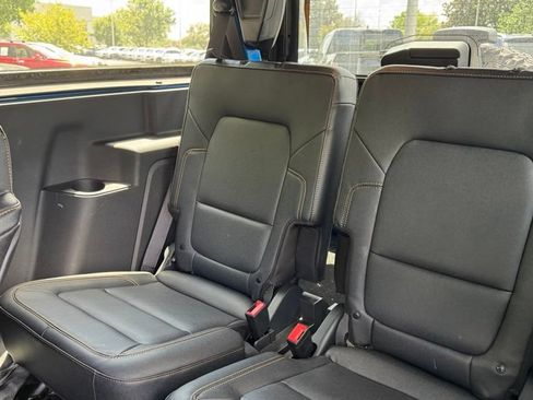 Used 2023 Ford Bronco Badlands AWD/4WD image 8