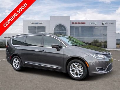 Certified 2020 Chrysler Pacifica Touring-L Plus w/ Tire & Wheel Group