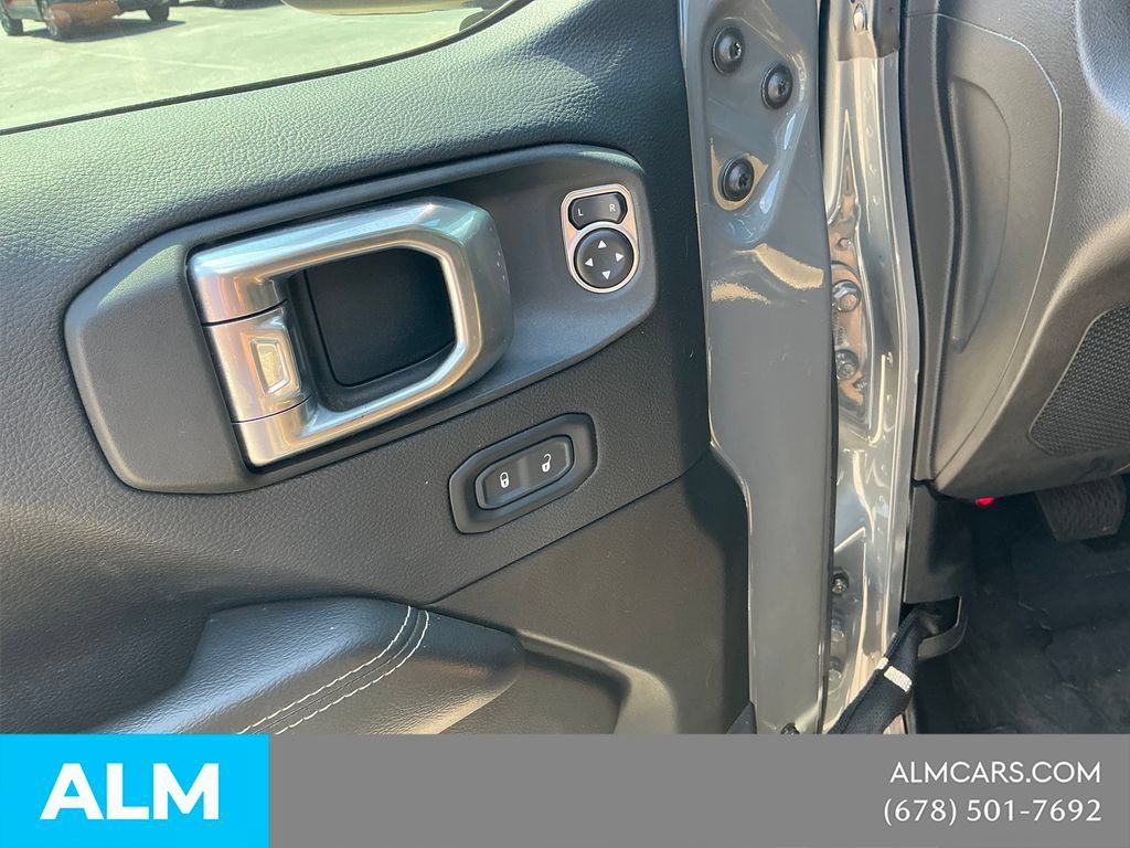 Used 2021 Jeep Gladiator Rubicon AWD/4WD image 11