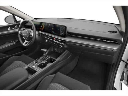 Used 2025 Kia K5 LXS image 11