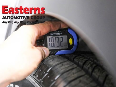 Used 2024 Toyota Corolla Cross LE image 26