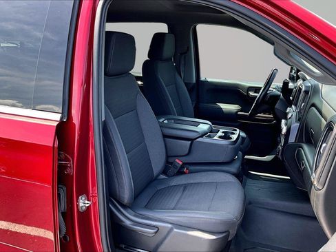 Used 2019 GMC Sierra 1500 SLE w/ SLE Value Package AWD/4WD image 8