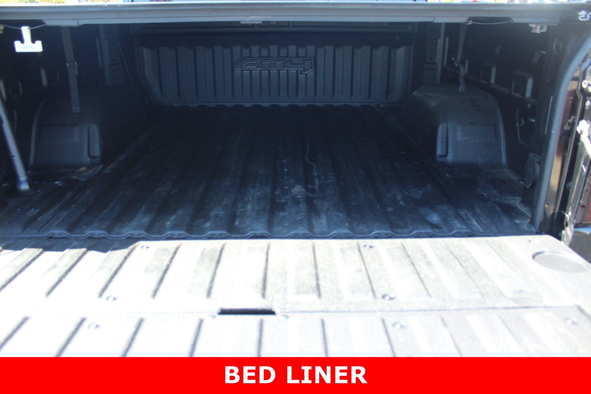 Used 2023 GMC Sierra 1500 AT4 AWD/4WD image 9
