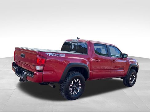 Used 2016 Toyota Tacoma TRD Off-Road AWD/4WD image 7