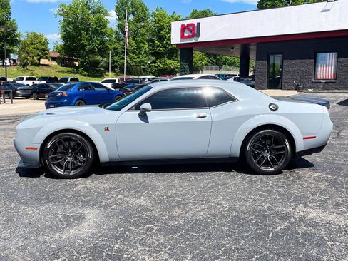 Used 2022 Dodge Challenger R/T Scat Pack RWD image 3