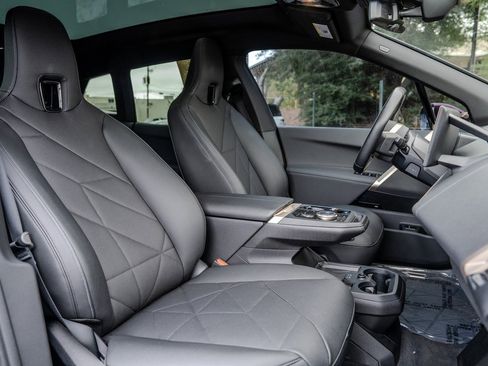 Used 2025 BMW iX xDrive50 image 22