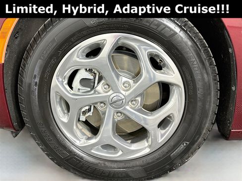 Used 2021 Chrysler Pacifica Limited image 34