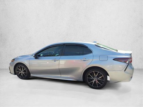 Certified 2021 Toyota Camry SE FWD image 8