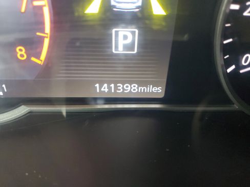 Used 2018 Nissan Kicks SV image 25