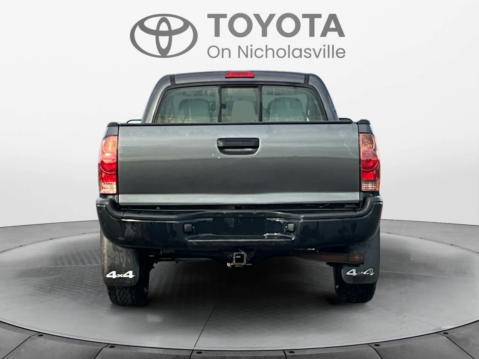 Used 2012 Toyota Tacoma 4x4 Regular Cab image 4