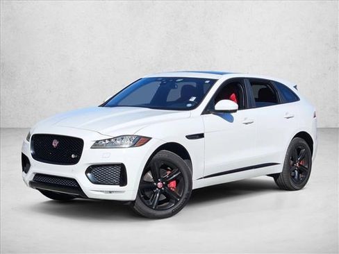 Used 2017 Jaguar F-PACE S image 1
