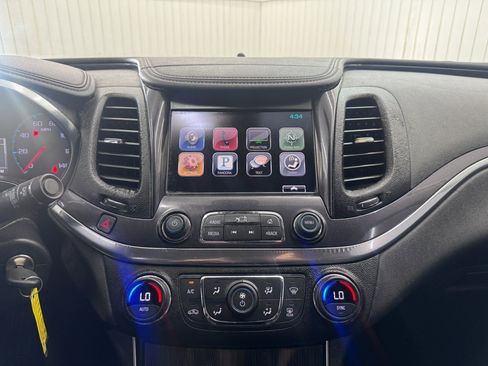 Used 2016 Chevrolet Impala LT image 18