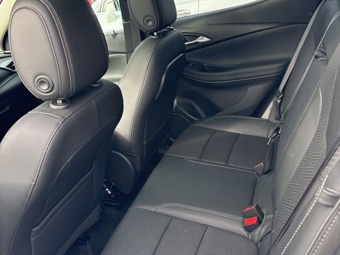 Used 2022 Buick Encore GX Essence w/ Experience Buick Package image 3