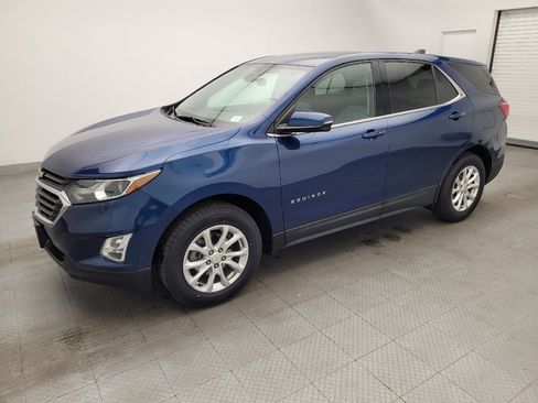 Used 2019 Chevrolet Equinox LT w/ Driver Convenience Package image 2