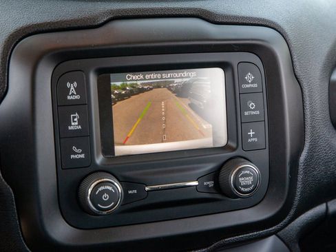 Used 2019 Jeep Renegade Sport w/ Sport Appearance Group image 16