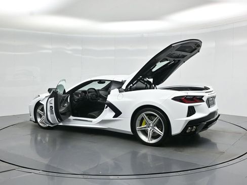 Used 2023 Chevrolet Corvette Stingray Preferred Cpe w/ Z51 Performance Package RWD image 27