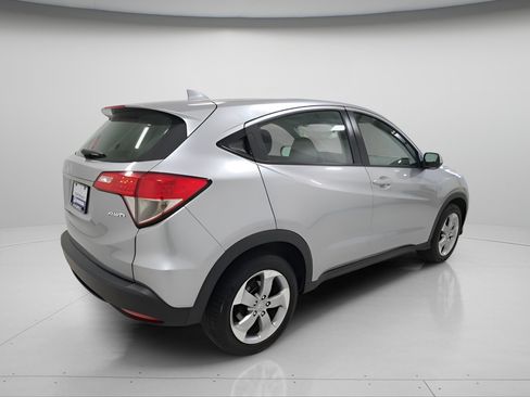 Used 2021 Honda HR-V LX image 8