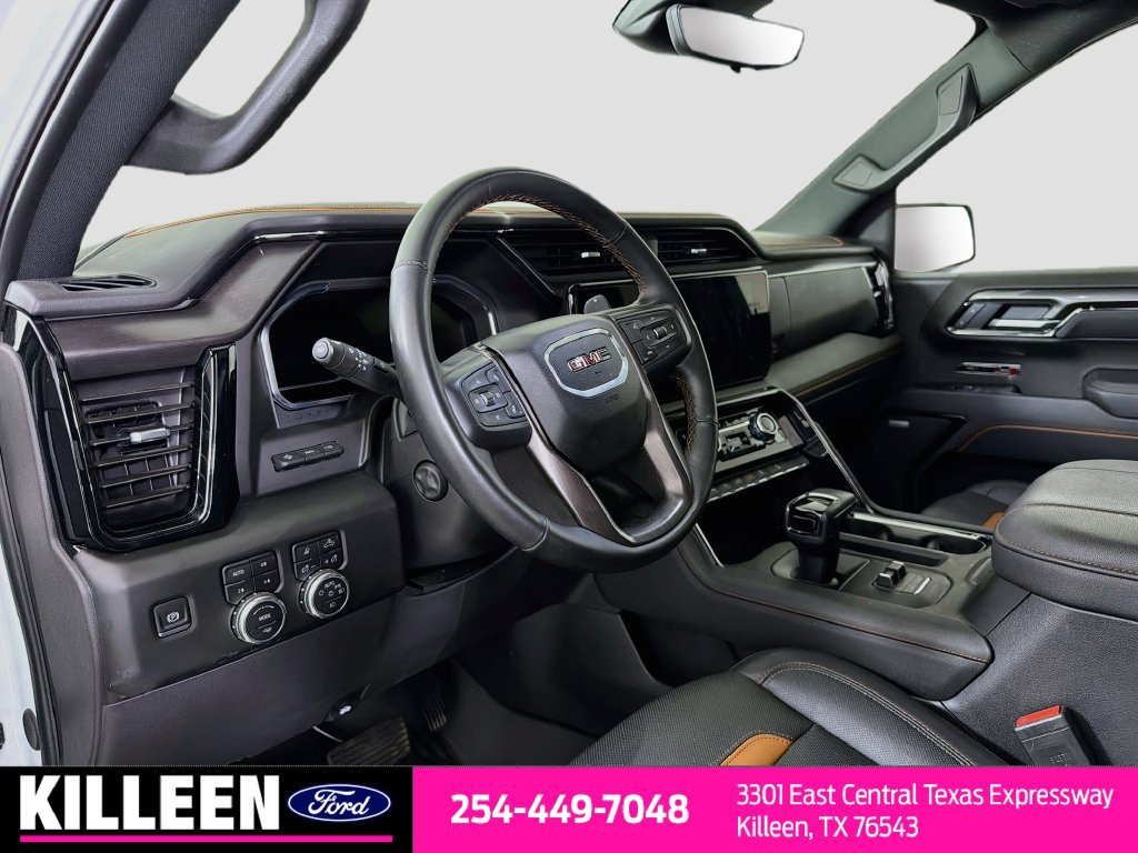 Used 2025 GMC Sierra 1500 AT4 w/ Technology Package AWD/4WD image 11