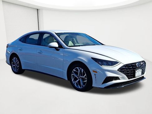 Used 2023 Hyundai Sonata SEL FWD image 3