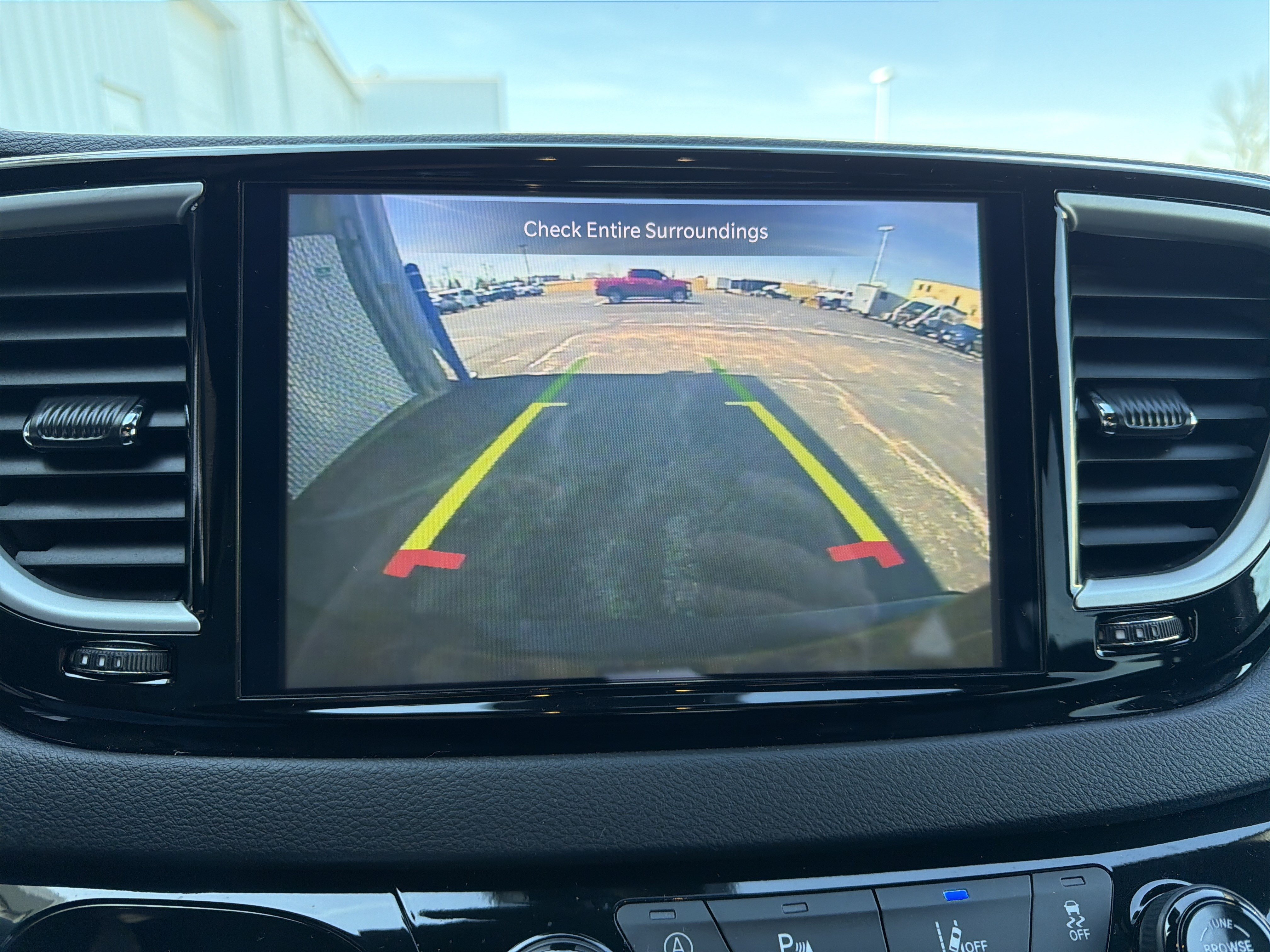 Used 2025 Chrysler Pacifica Select FWD image 42