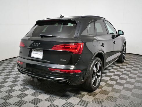 Used 2023 Audi Q5 2.0T Premium Plus w/ Premium Plus Package AWD/4WD image 3