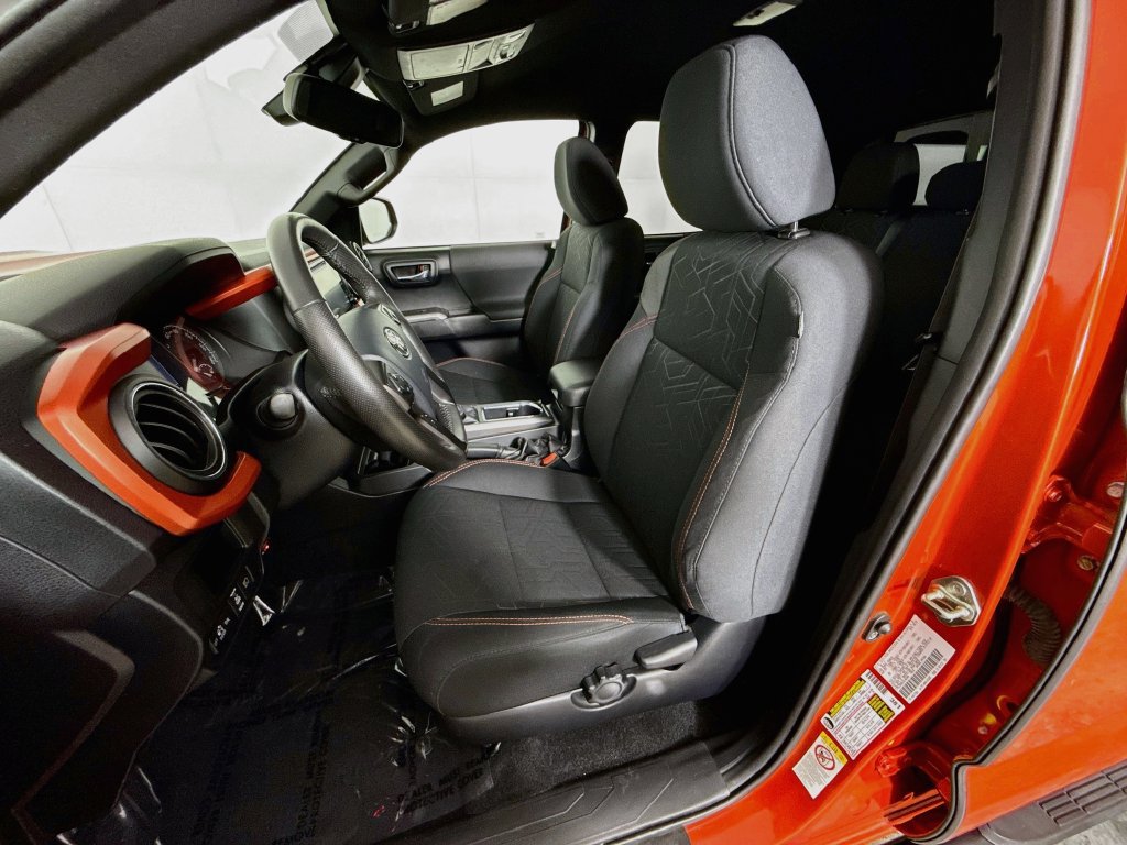 Used 2018 Toyota Tacoma TRD Sport w/ Technology Package AWD/4WD image 22