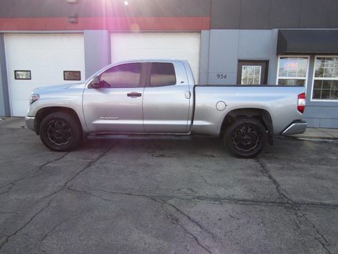Used 2015 Toyota Tundra SR5 image 1
