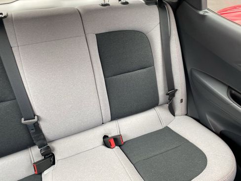 Used 2018 Chevrolet Bolt LT FWD image 19