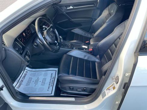 Used 2019 Volkswagen Golf R 4-Door image 14