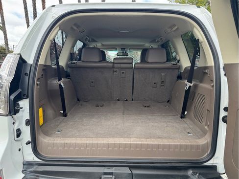 Used 2015 Lexus GX 460 w/ Premium Package AWD/4WD image 30