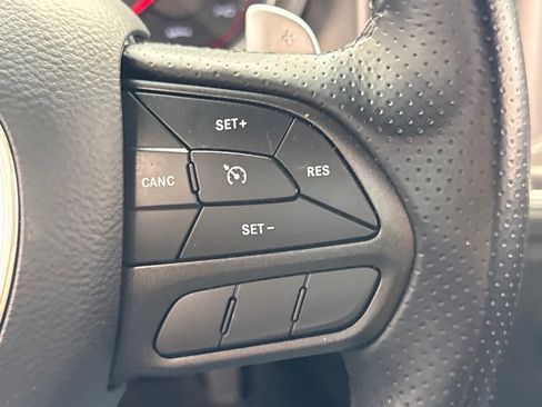 Used 2022 Dodge Charger SXT image 16