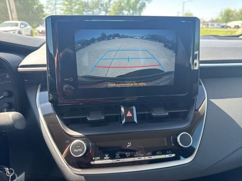 Used 2024 Toyota Corolla LE FWD image 19