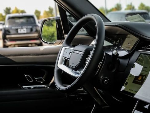 New 2026 Land Rover Range Rover SE AWD/4WD image 16
