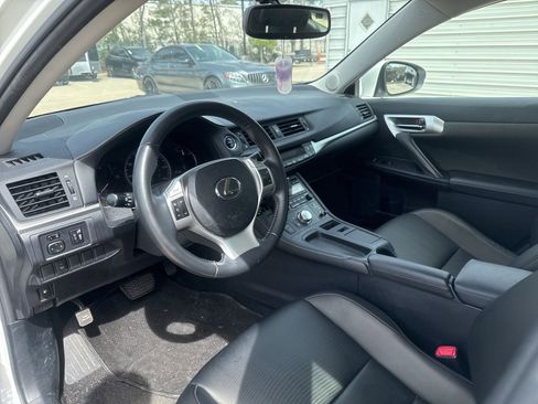 Used 2013 Lexus CT 200h w/ Premium Pkg image 9