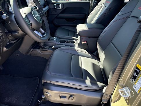 New 2026 Jeep Wrangler Unlimited Rubicon image 12