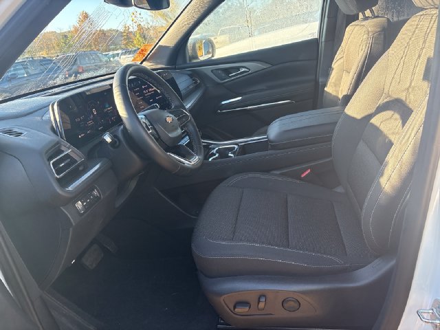 Used 2026 Chevrolet Traverse LT AWD/4WD image 7