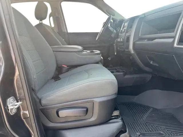 Used 2018 RAM 2500 Tradesman w/ Chrome Appearance Group AWD/4WD image 14