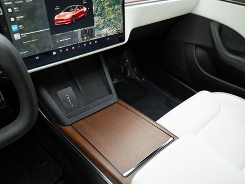 Used 2021 Tesla Model S Plaid image 28