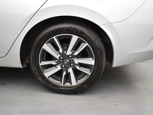 Used 2025 Nissan Versa SV FWD image 32