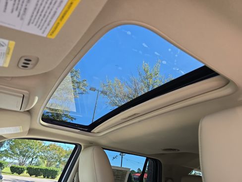 Used 2017 Ford Expedition Limited w/ Equipment Group 301A image 32